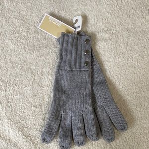 NWT! Michael Kors gloves with buttons. Gray color.